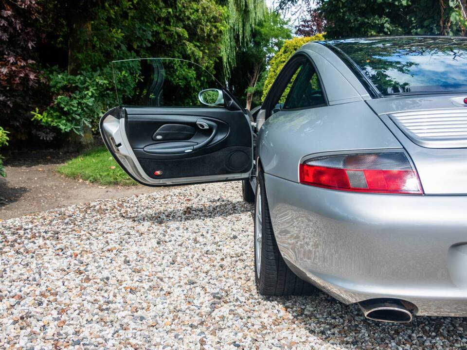 Afbeelding 10/16 van Porsche 911 Carrera (2003)