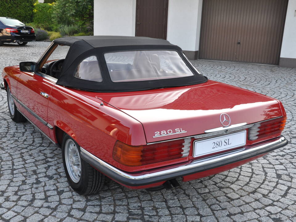 Image 6/52 de Mercedes-Benz 280 SL (1985)
