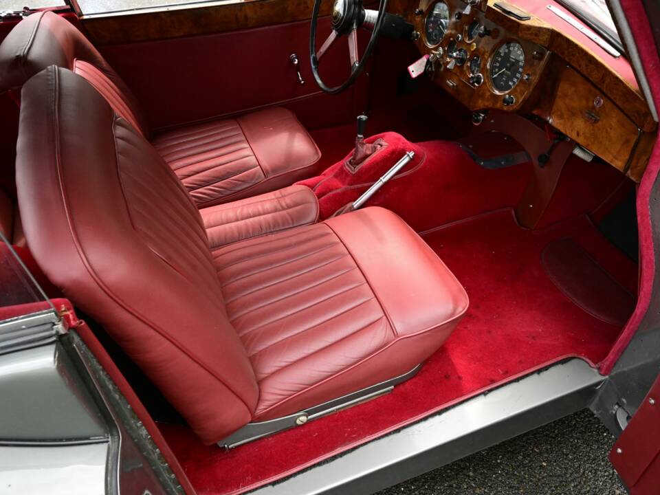 Bild 21/50 von Jaguar XK 140 FHC (1954)