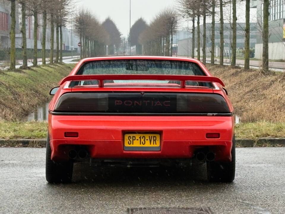 Image 24/31 de Pontiac Fiero GT (1987)