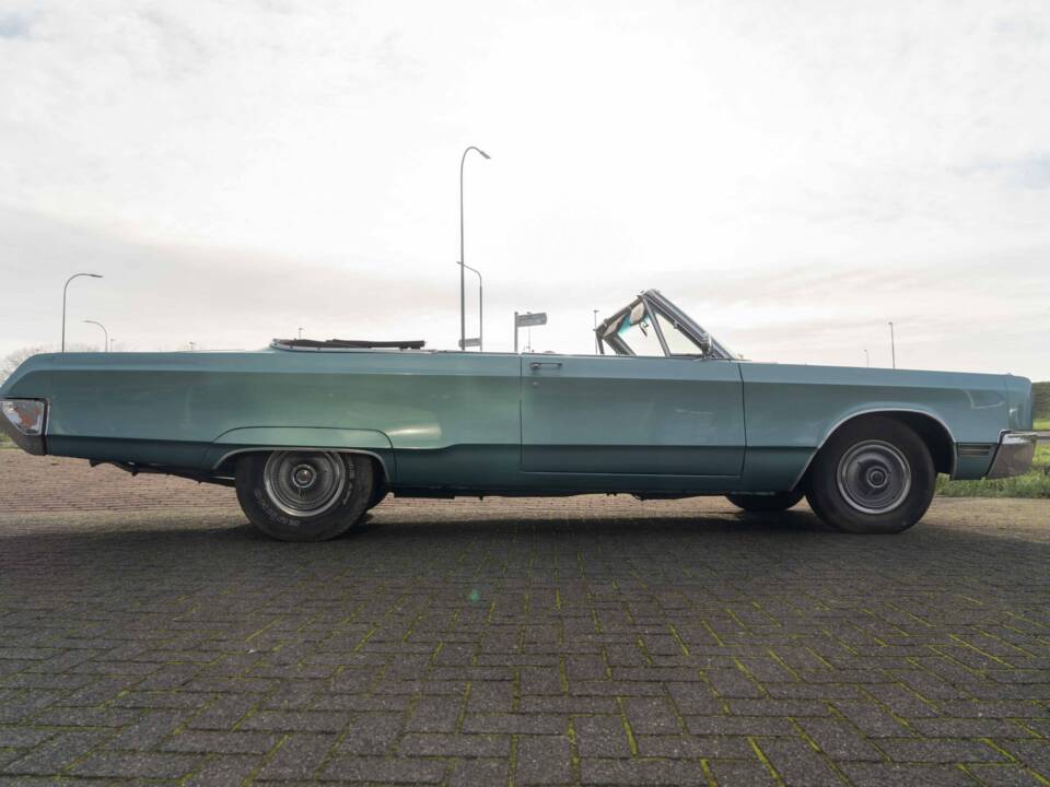 Bild 4/8 von Chrysler 300 (1967)