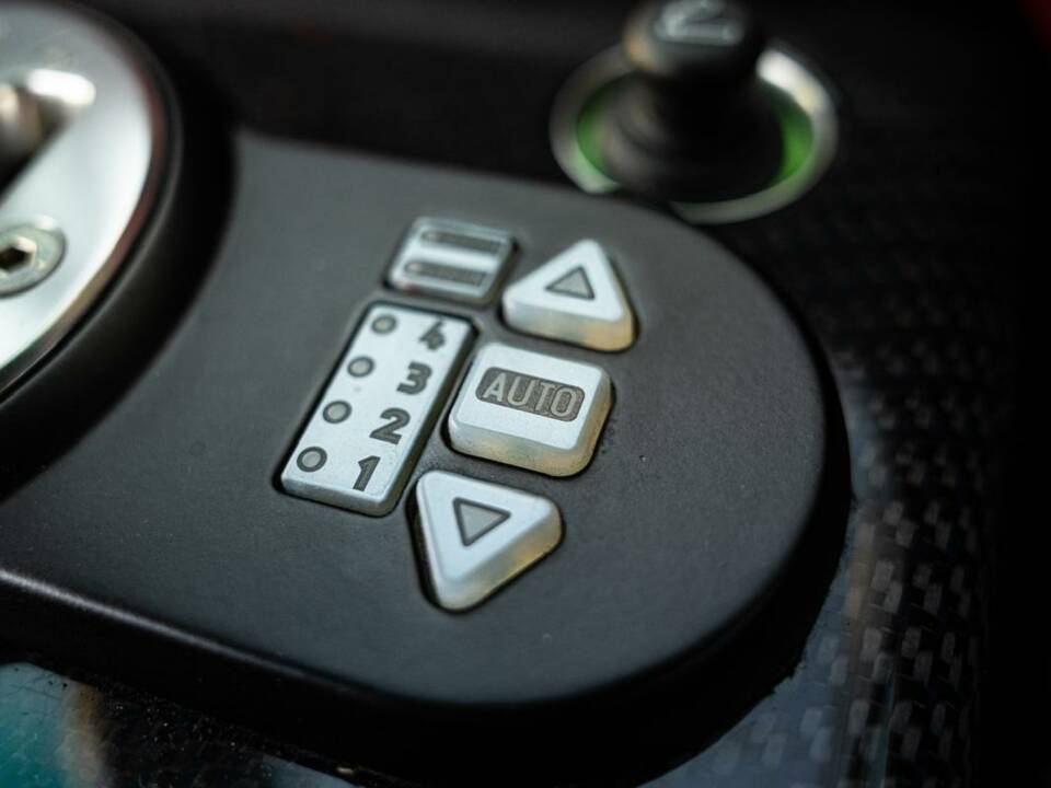 Image 28/31 of Lamborghini Diablo VT 6.0 (2001)