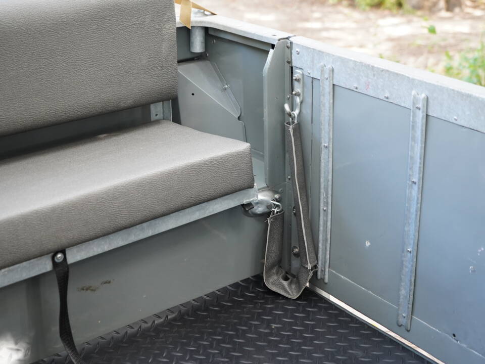 Bild 66/79 von Land Rover 88 (1963)