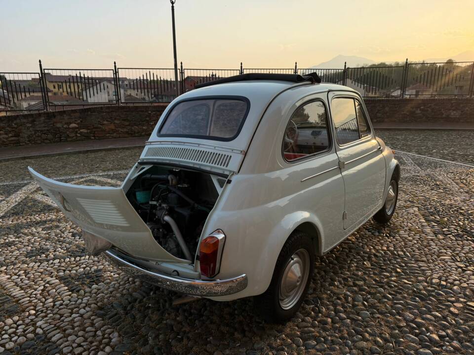 Image 29/63 de FIAT 500 D (1964)