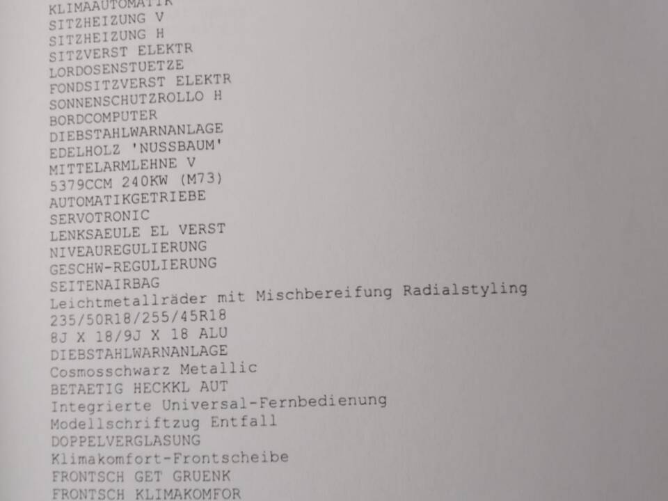 Image 39/41 of BMW 750i (2000)