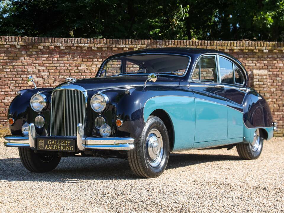 Image 14/50 de Jaguar Mk IX (1961)