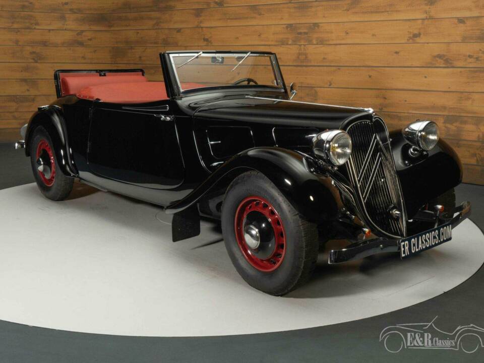 Afbeelding 4/19 van Citroën Traction Avant 11 BL Légère (1937)