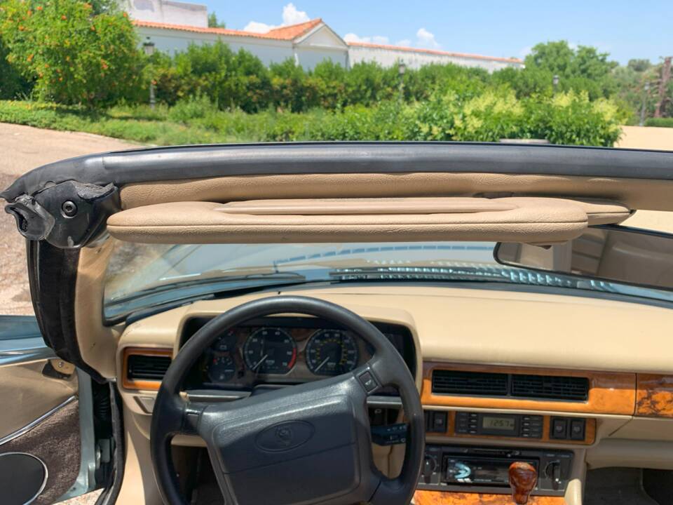 Afbeelding 99/112 van Jaguar XJS 4.0 (1994)