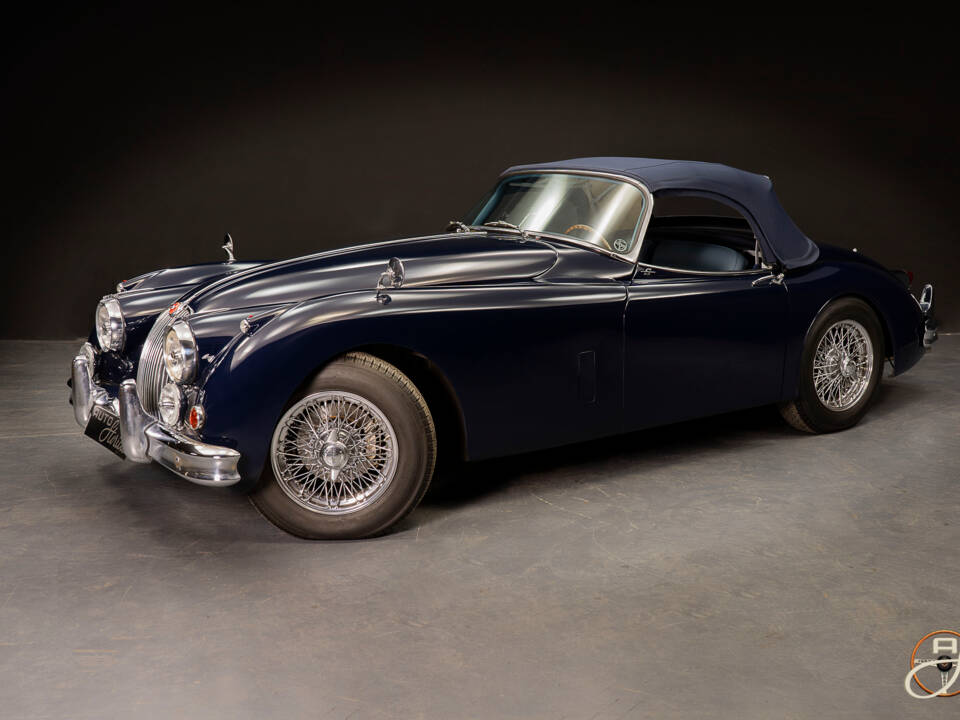 Image 16/18 of Jaguar XK 150 OTS (1958)