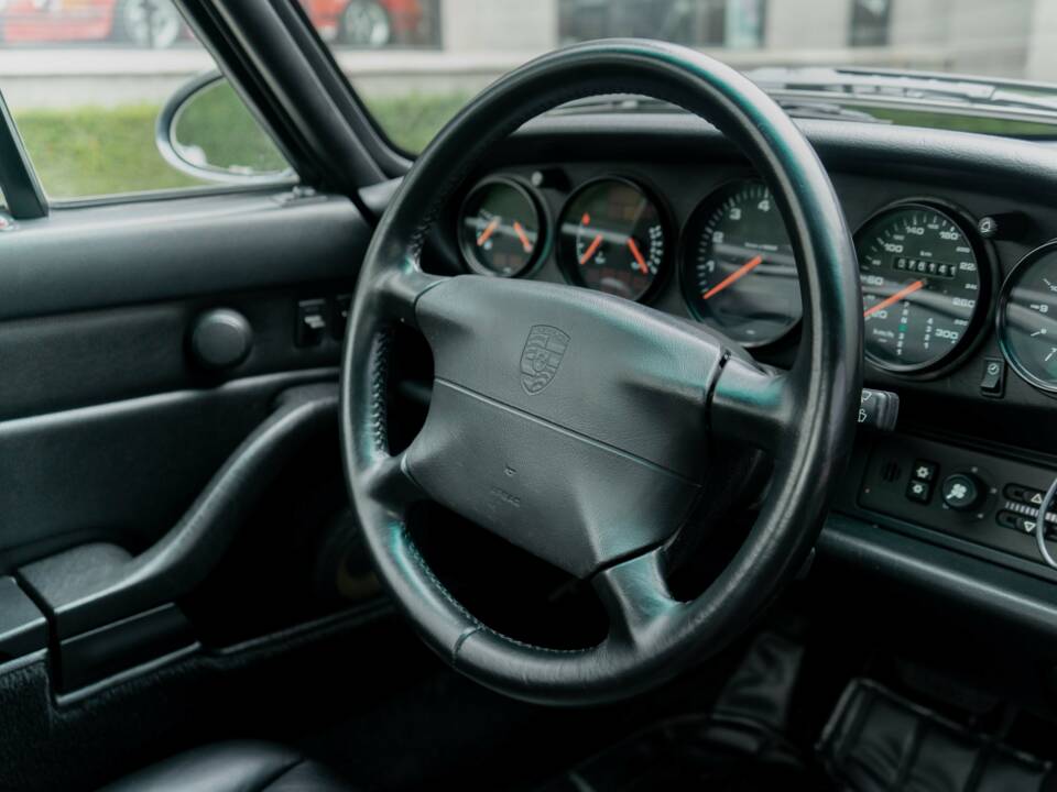 Bild 32/42 von Porsche 911 Carrera (1994)