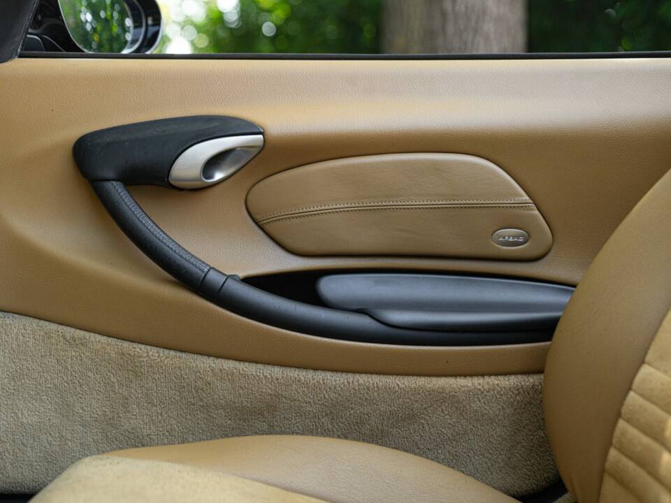 Image 38/50 de Porsche Boxster (2000)