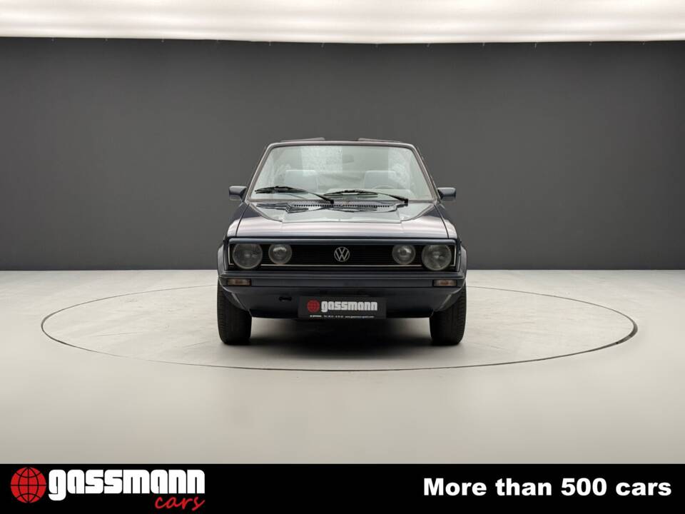 Image 2/15 de Volkswagen Golf Mk I Convertible 1.6 (1987)