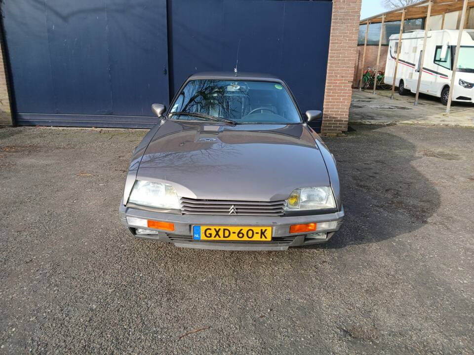 Image 2/8 of Citroën CX 22 TRS (1987)