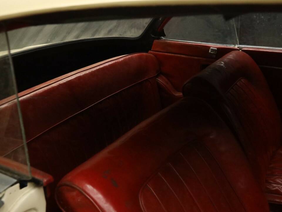 Immagine 39/50 di BMW 503 (1957)