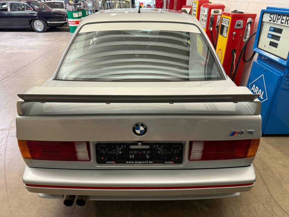 Image 19/21 of BMW M3 (1988)
