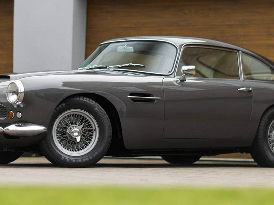 Image 1/50 of Aston Martin DB 4 (1962)