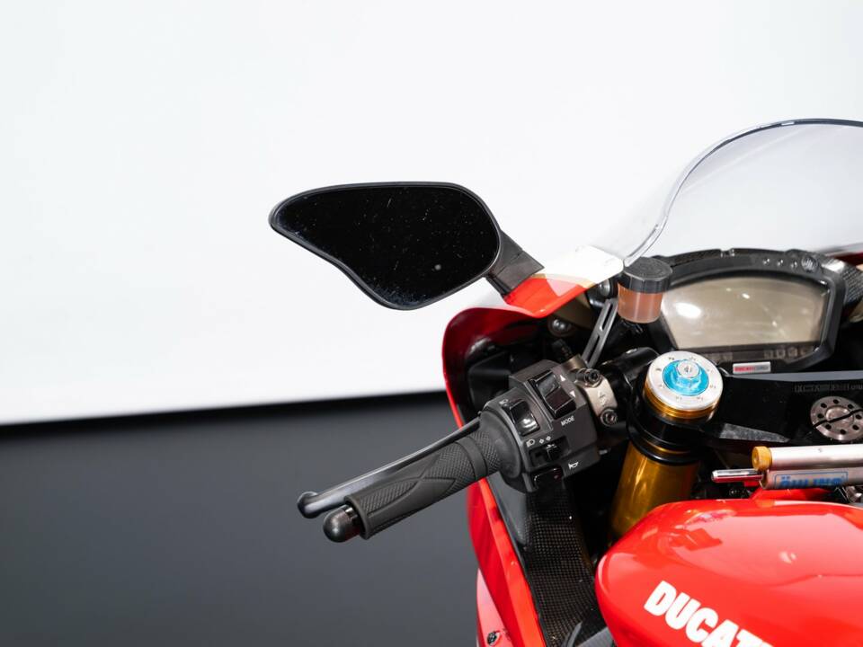 Image 15/50 de Ducati DUMMY (2008)