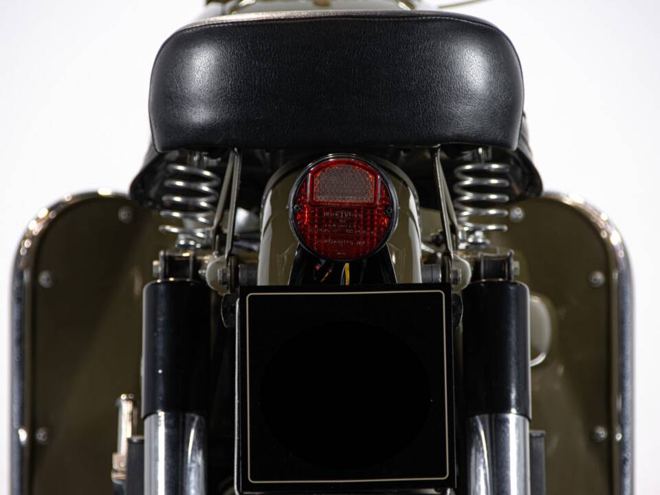 Image 16/27 of Moto Guzzi Nuovo Falcone (1973)