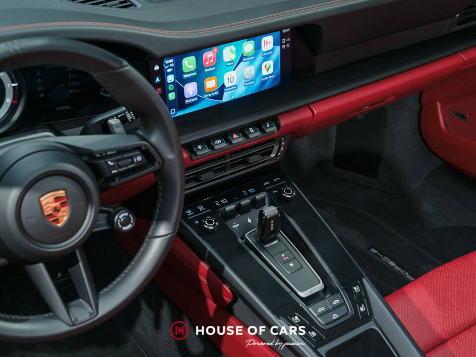 Image 20/25 of Porsche 911 Carrera 4 GTS (2022)