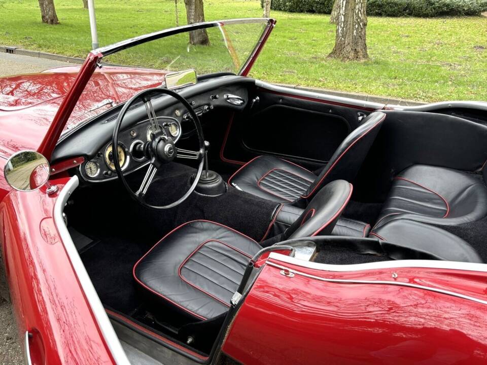 Image 14/26 de Austin-Healey 100&#x2F;6 (BN4) (1959)