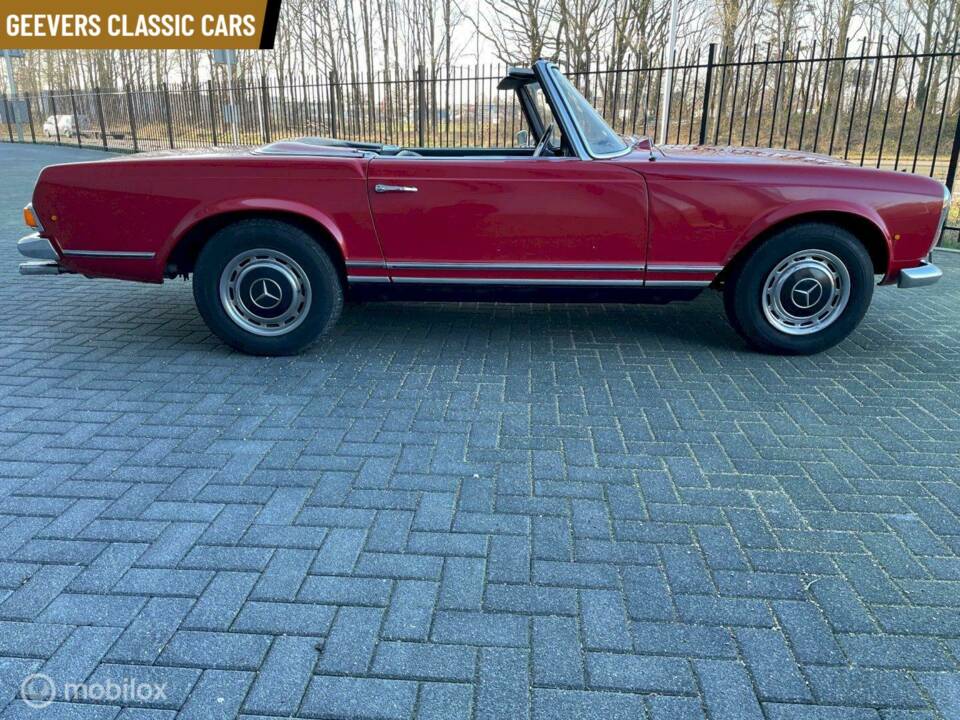 Image 6/17 de Mercedes-Benz 280 SL (1968)