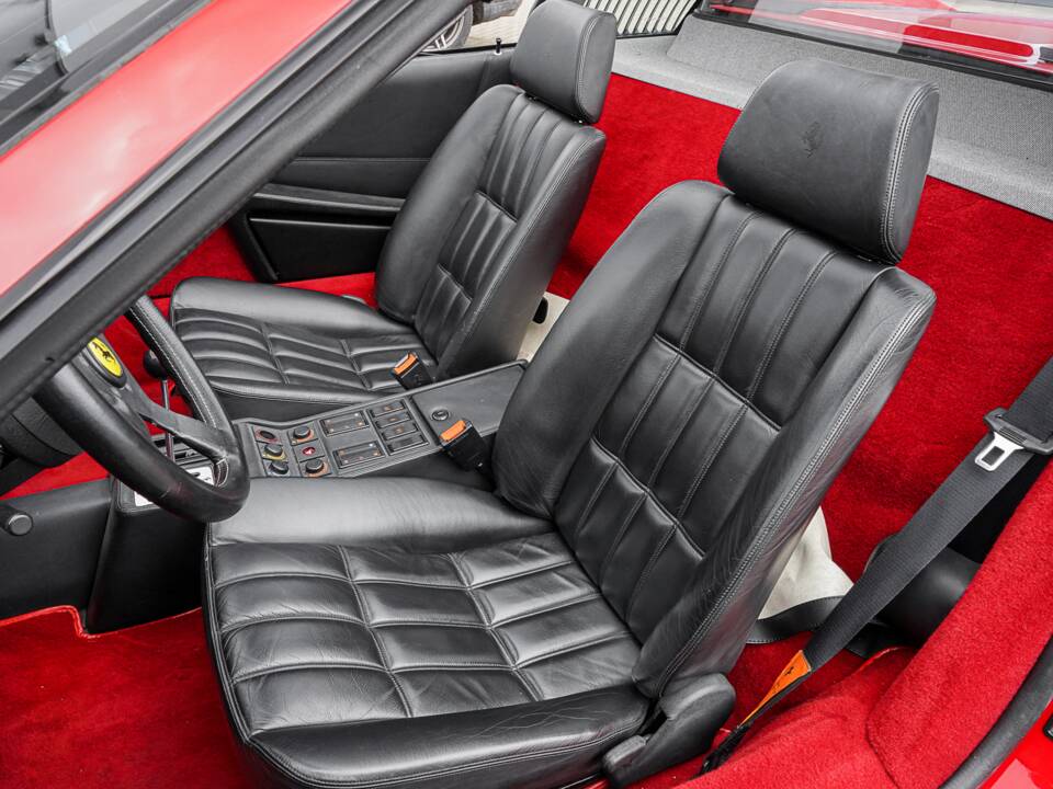Image 23/30 of Ferrari 328 GTS (1989)