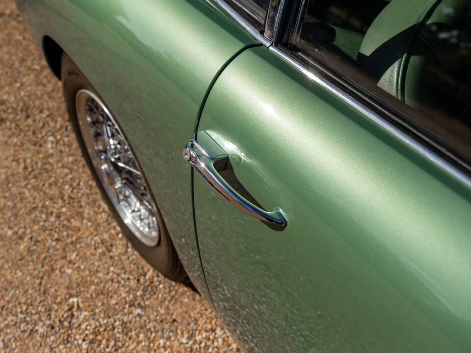 Image 28/62 of Aston Martin DB 4 GT (1960)