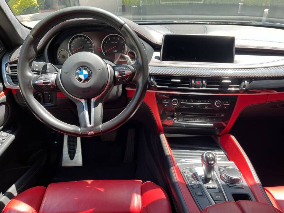 Image 4/4 of BMW X6 xDrive 40d (2018)