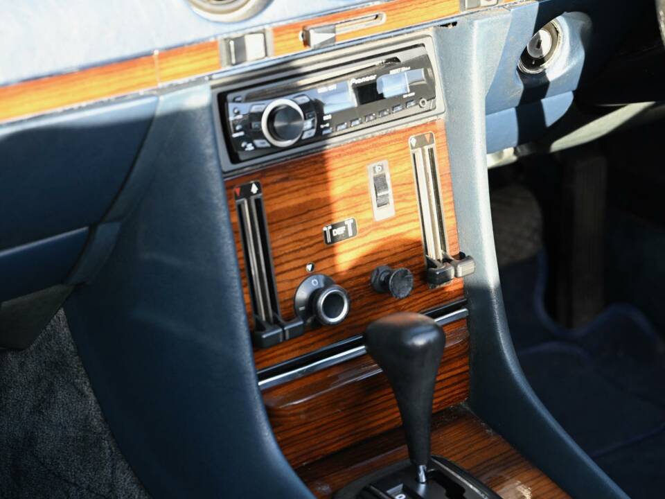 Immagine 22/50 di Mercedes-Benz 380 SL (1980)