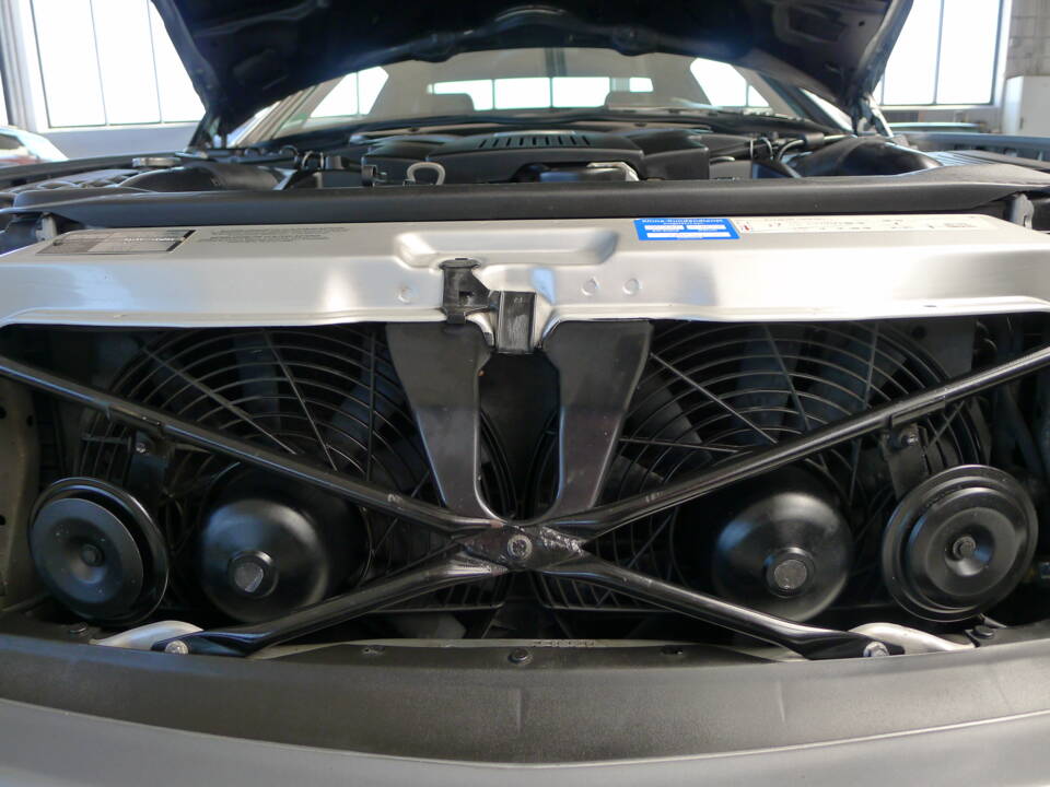 Image 12/47 of Mercedes-Benz 500 SL (1992)