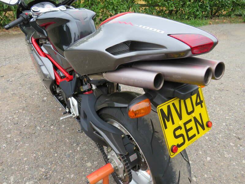 Bild 44/45 von MV Agusta DUMMY (2006)