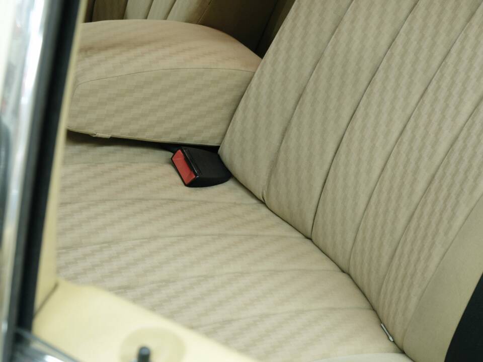 Bild 38/50 von Mercedes-Benz 280 S (1982)