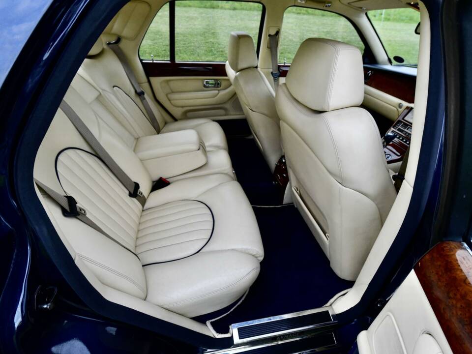 Imagen 37/50 de Bentley Arnage Green Label (1999)