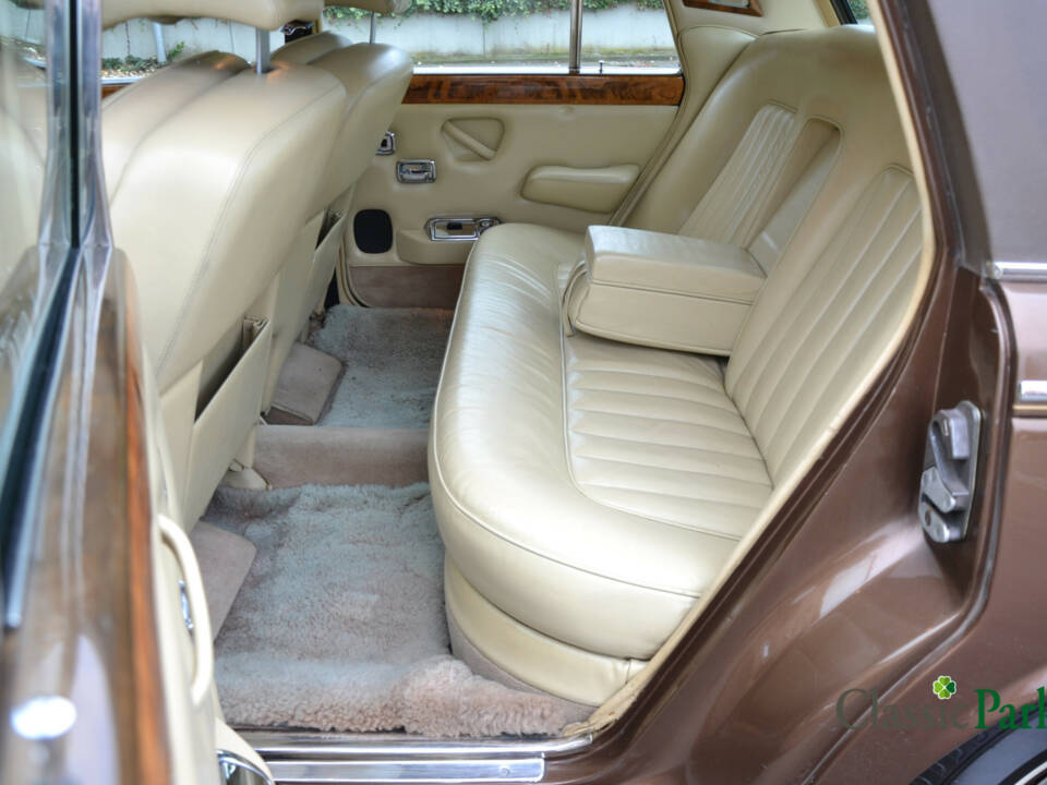 Image 11/50 of Rolls-Royce Silver Shadow I (1973)