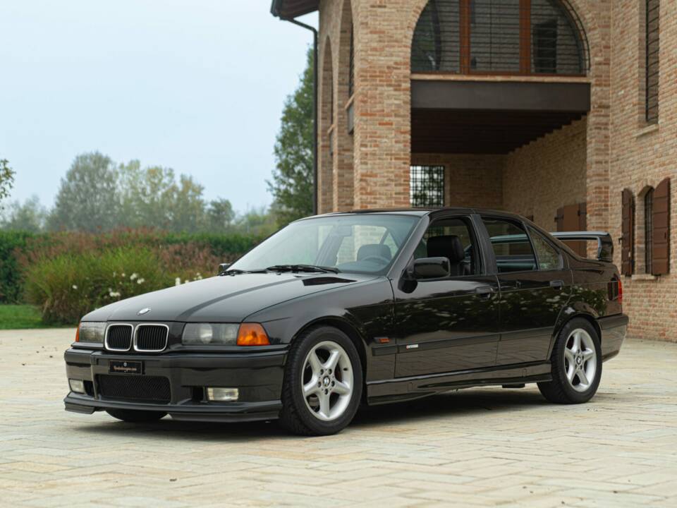 Image 1/50 of BMW 318 (1994)