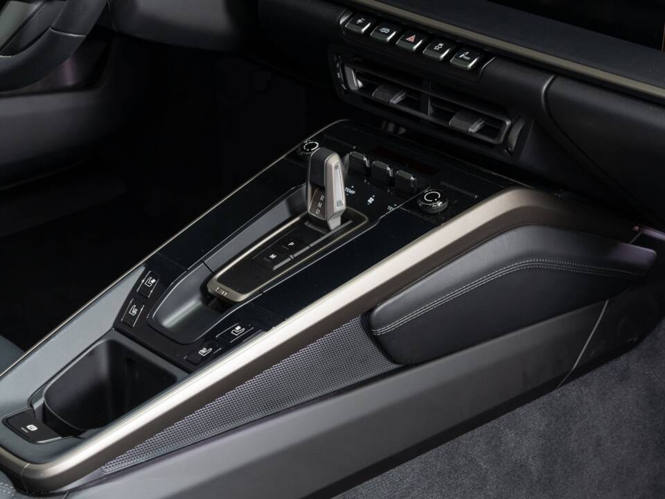 Afbeelding 36/40 van Porsche 911 Turbo "50 Years" (2025)