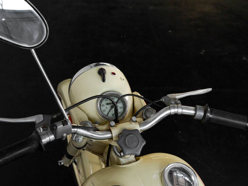 Image 16/18 of Puch 250 TF (1951)
