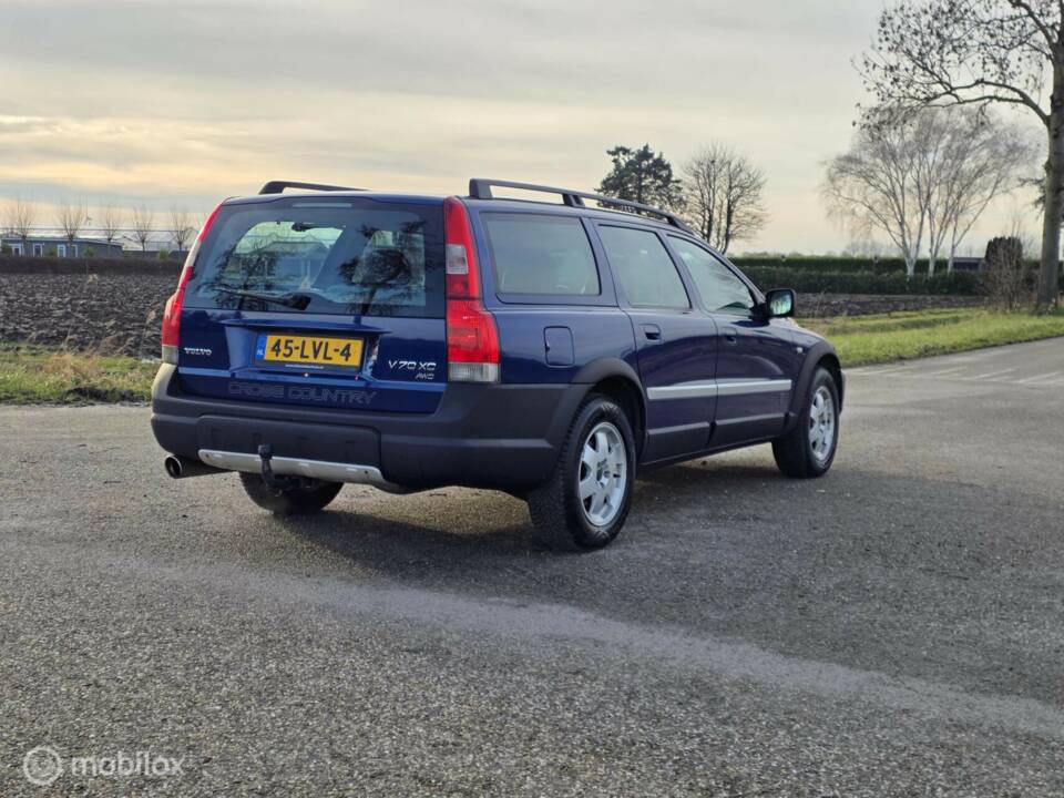 Image 8/33 de Volvo V 70 XC 2.4T (2002)