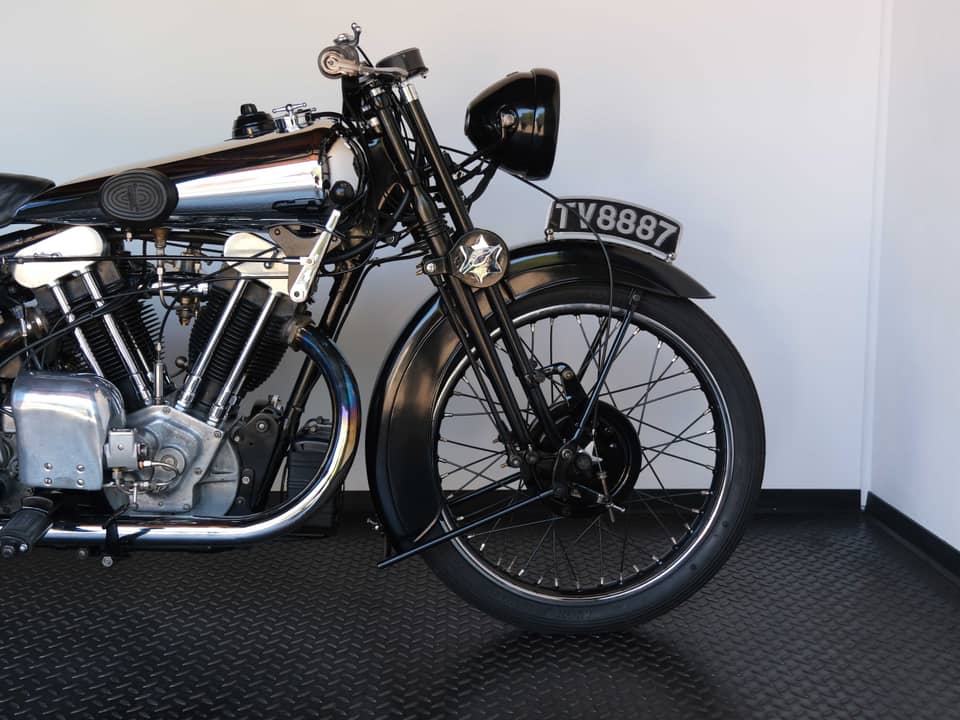 Image 2/99 of Brough-Superior SS 100 (1933)