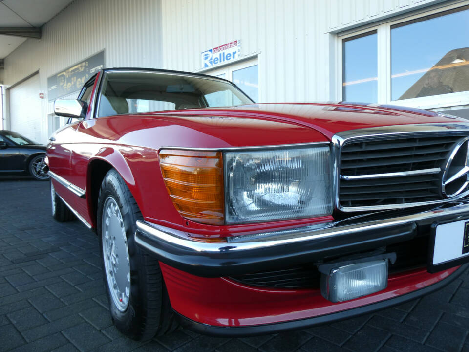 Image 21/30 of Mercedes-Benz 300 SL (1987)