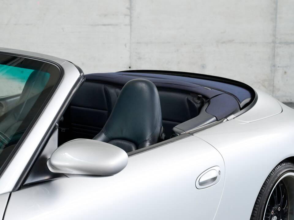 Afbeelding 5/50 van Porsche 911 Carrera (2000)