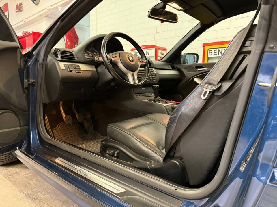 Image 6/22 of BMW 318Ci (2005)