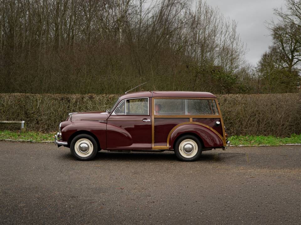 Image 8/43 of Morris Minor 1000 Traveller (1966)