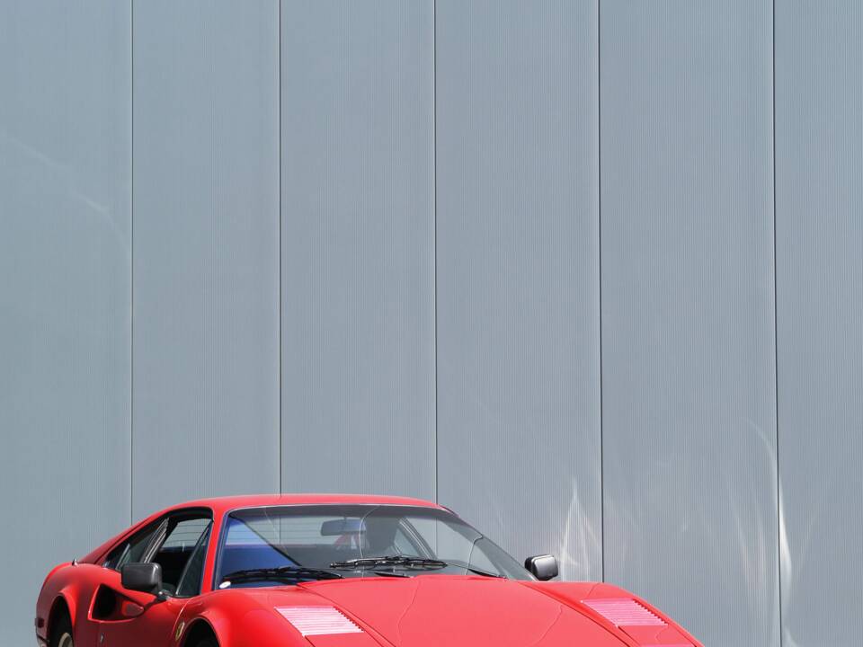 Image 22/61 of Ferrari 308 GTBi (1982)