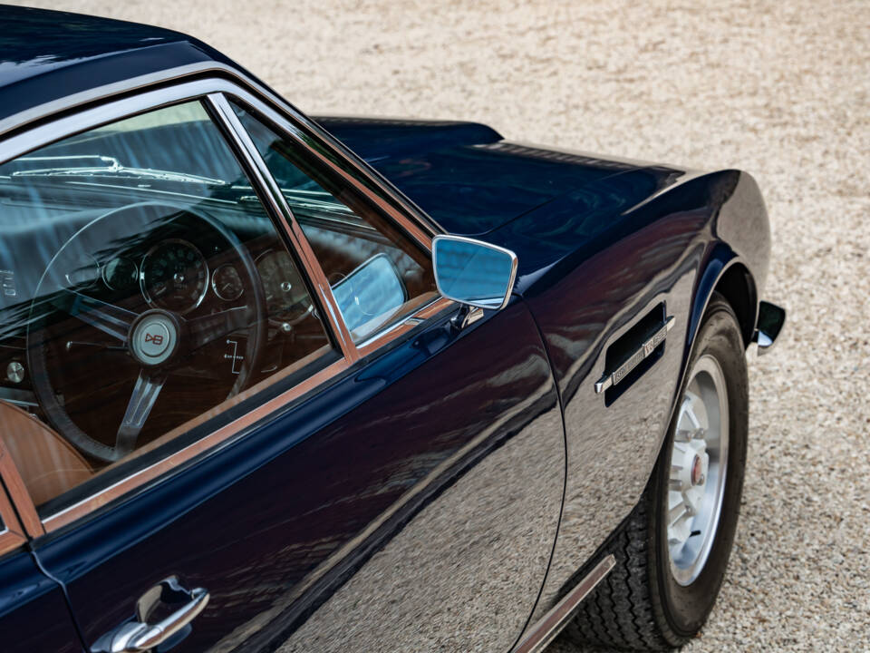 Bild 12/36 von Aston Martin DBS V8 (1971)