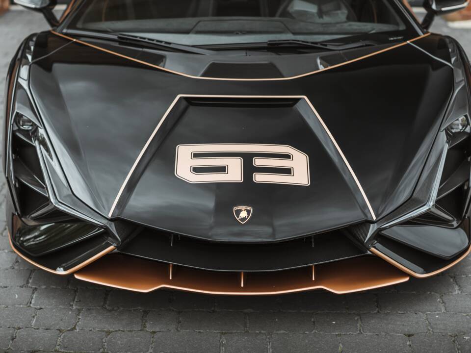 Image 18/68 of Lamborghini Sián FKP 37 (2021)
