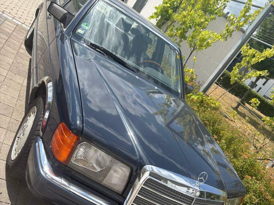 Immagine 12/13 di Mercedes-Benz 300 SE (1990)