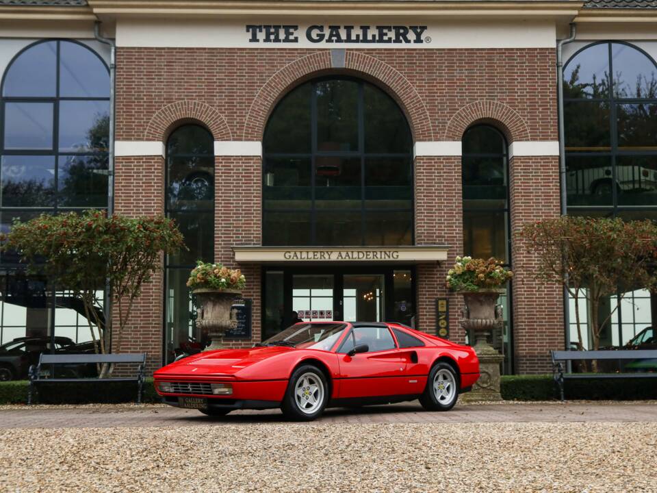 Immagine 10/50 di Ferrari 328 GTS (1986)