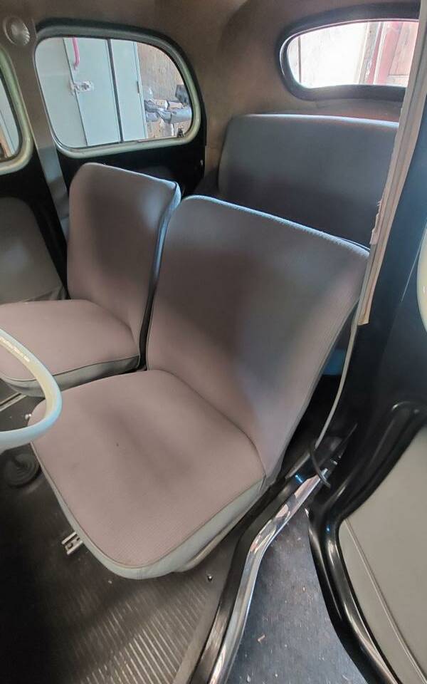 Image 6/9 de Renault 4 CV (1956)