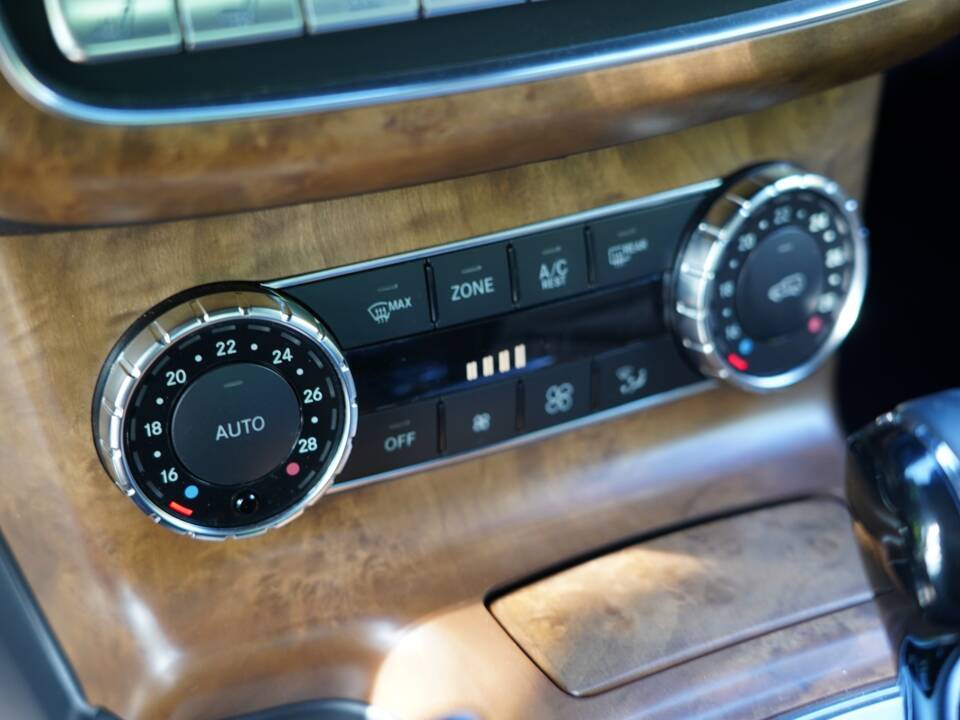 Image 14/21 of Mercedes-Benz G 500 (SWB) (2013)